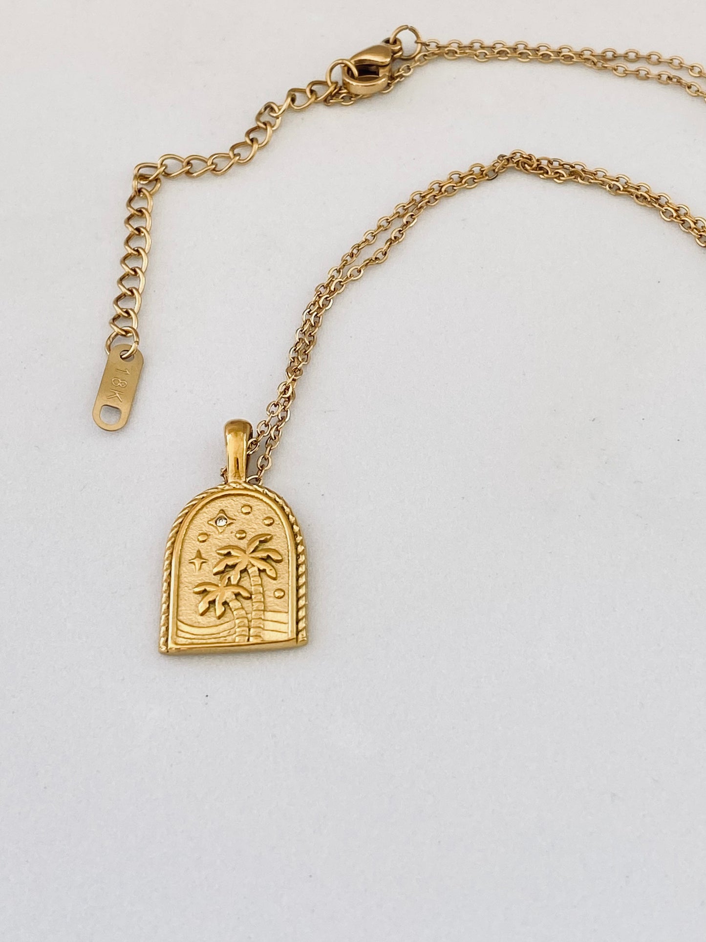 Arch of Tropic Gold Necklace