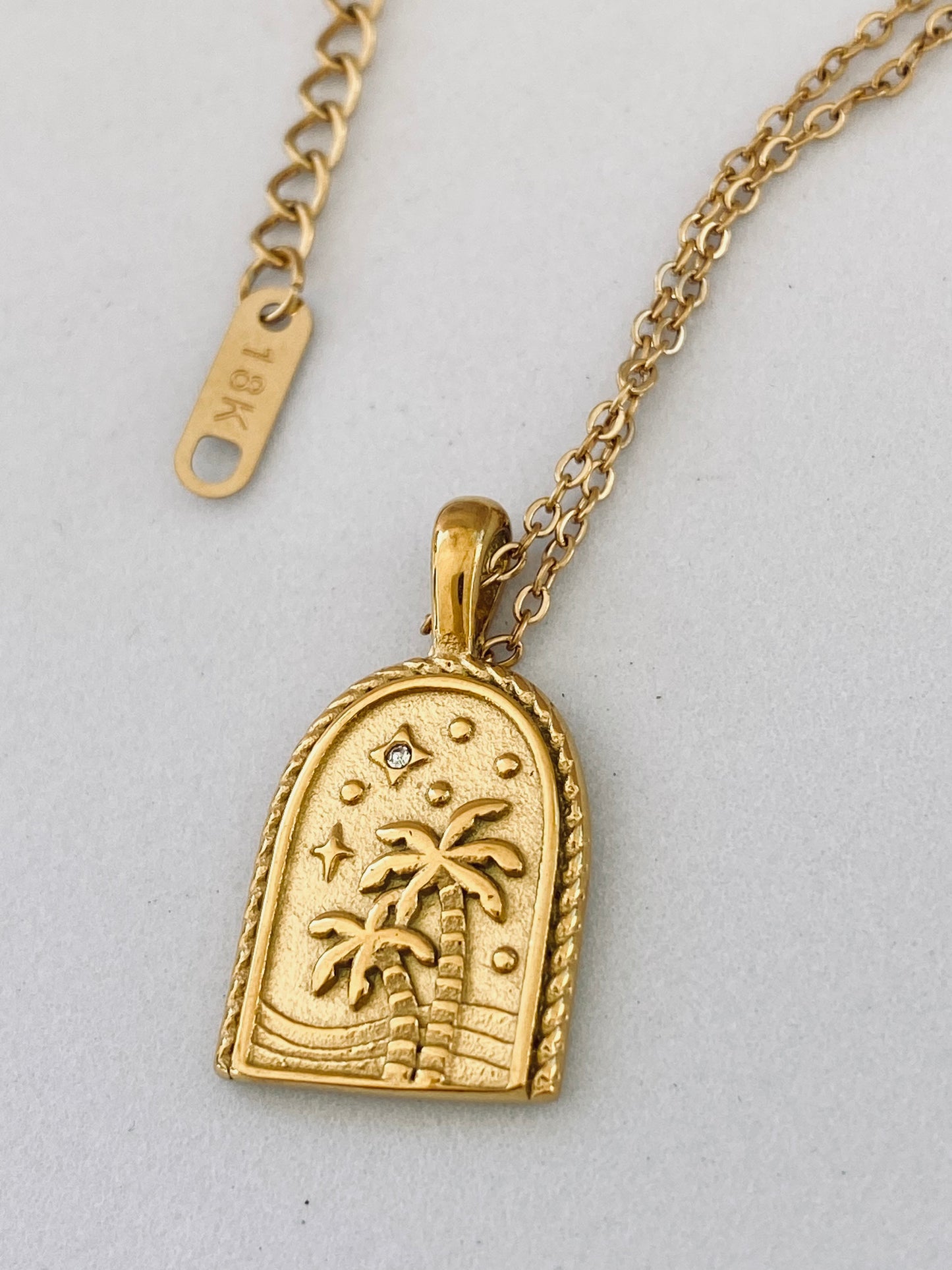 Arch of Tropic Gold Necklace