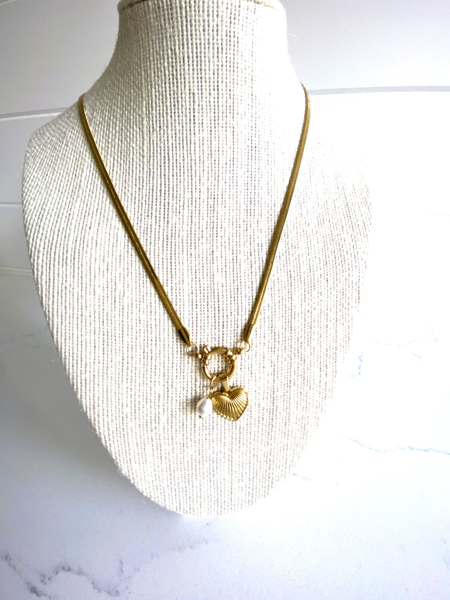 Amour Flat Chain Box Necklace with Pendants