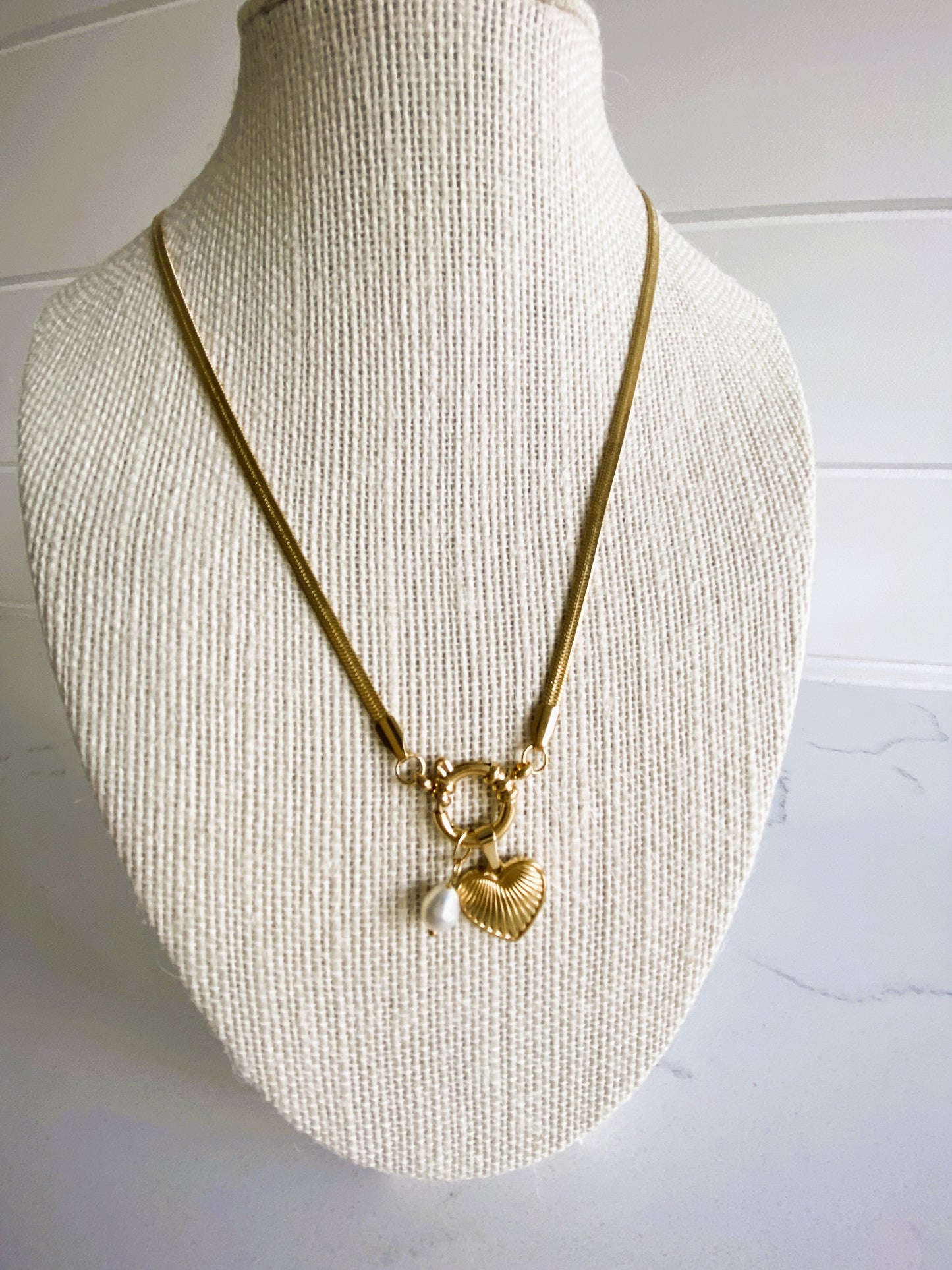 Amour Flat Chain Box Necklace with Pendants