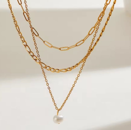 Pia Layered Necklace with Pearl