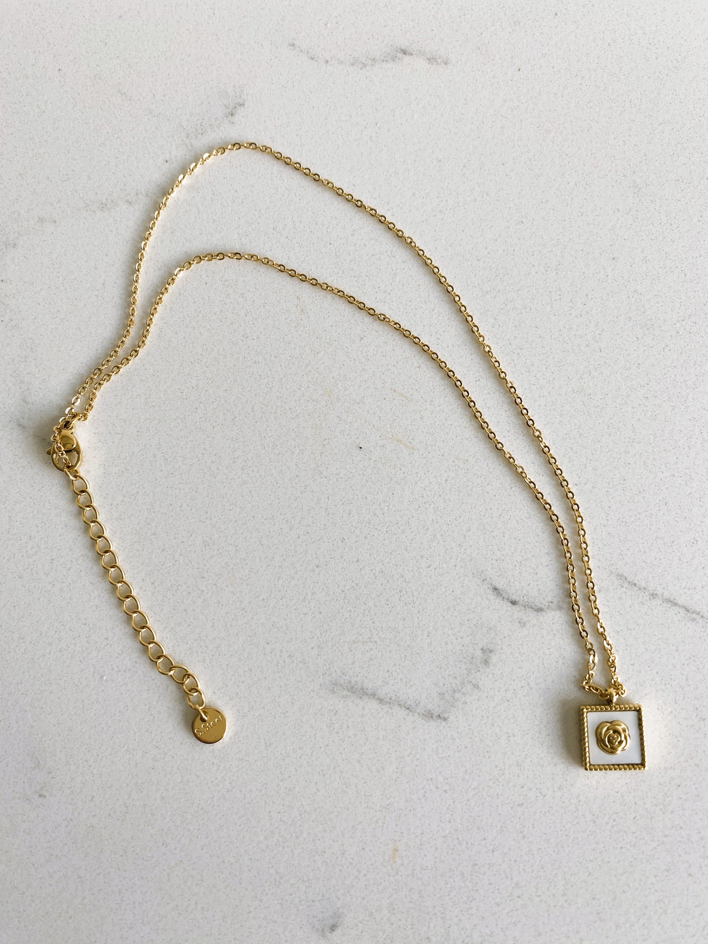 Sian Square Shell Necklace